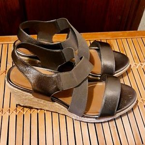 💛Vionic Dark Taupe Criss-cross Wedges Sz 8.5